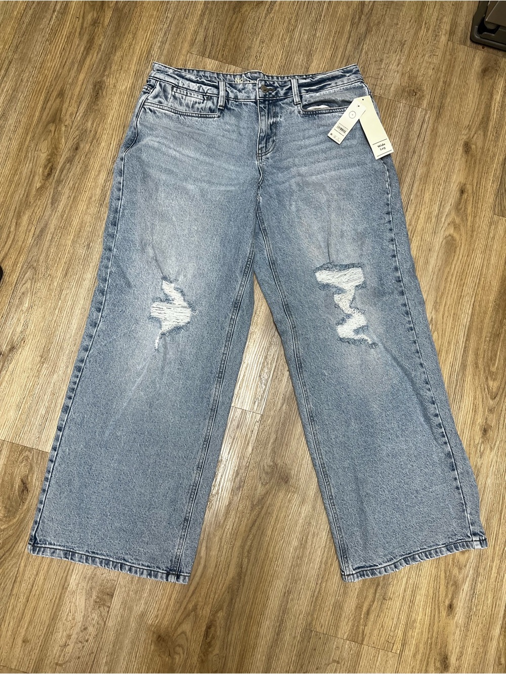NWT No Boundaries Light Blue Wide-Leg Distressed Jeans